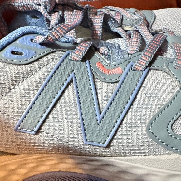 New Balance 410 V7 Running Shoes. New w/o box. Brand new. Size 8.5 - Picture 8 of 15